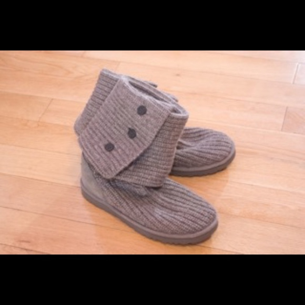 UGG Classic Cardy in Grey